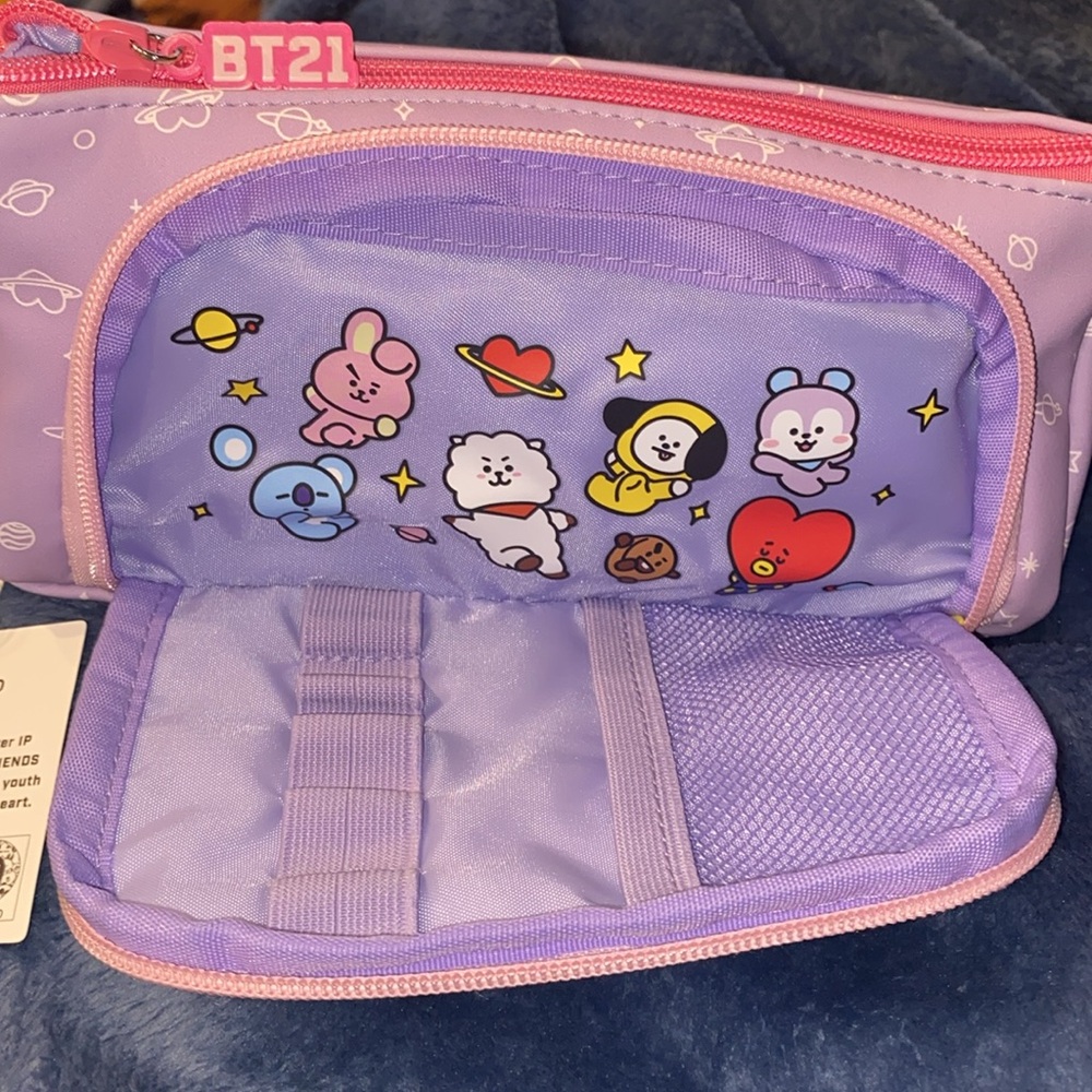 BT21 Collection Big PU Holographic Stationery Case - Picture 4 of 5
